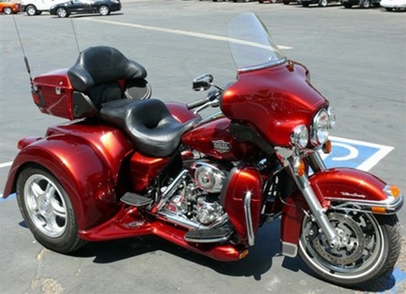 Champion Trike for Harley-Davidson FLH models.